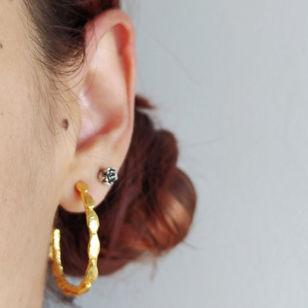 Candongas Pétalos en plata con baño de oro